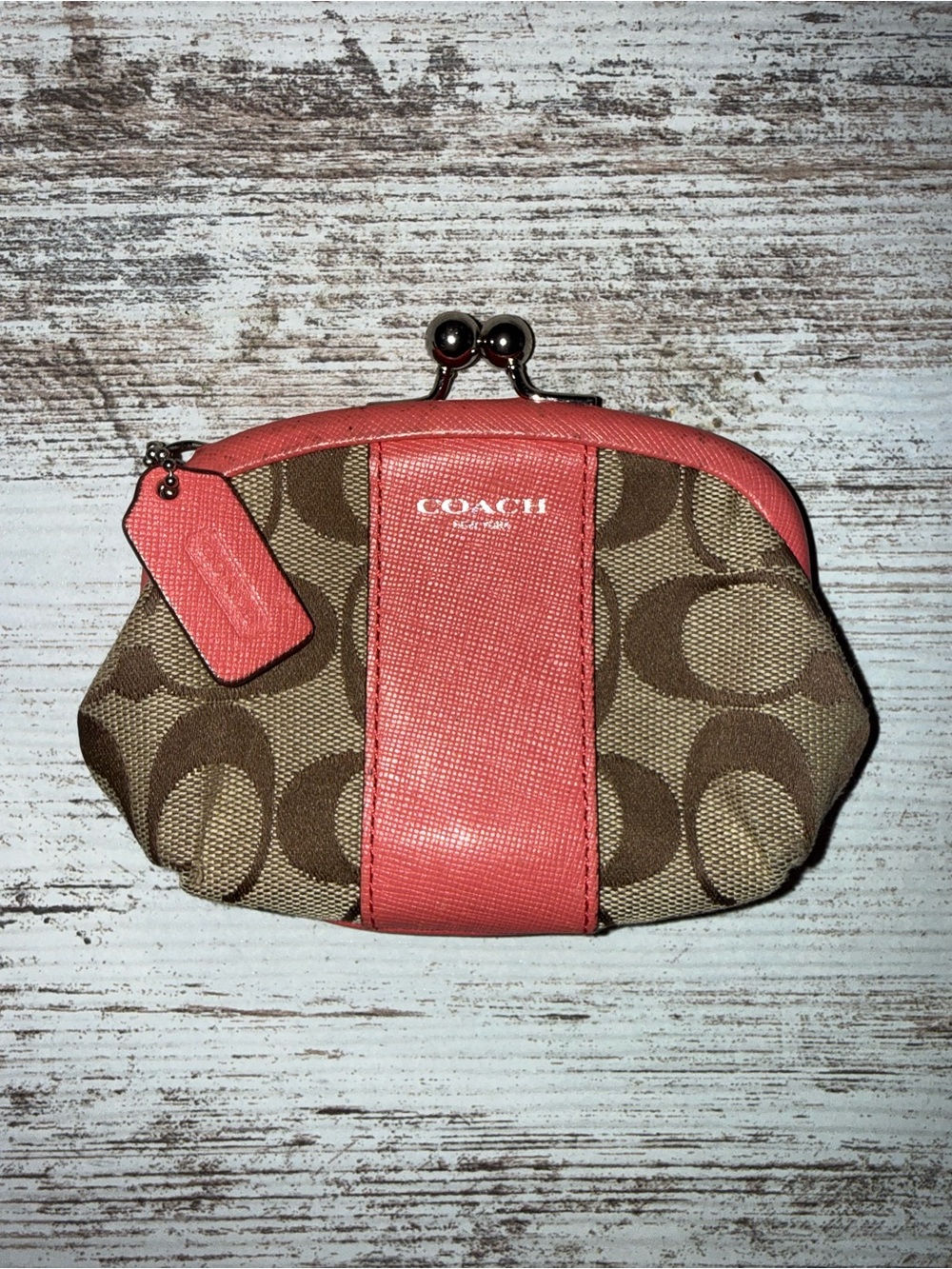 Rare Y2K Coach Kisslock Coin Purse